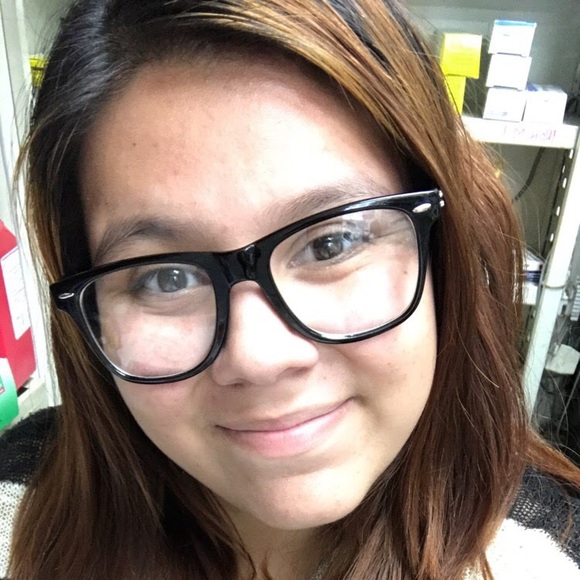 Meet your Posher, Berenice - Picture 1 of 1